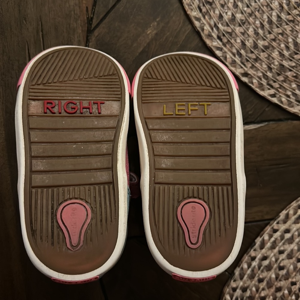 Stride Rite Shoes - Picture 3 of 4
